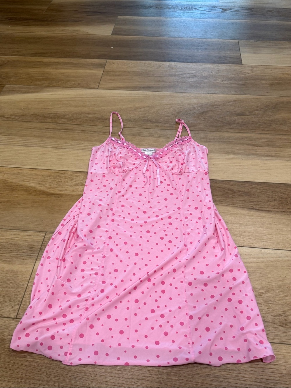 Linea Donatella pink polka dot slip size large